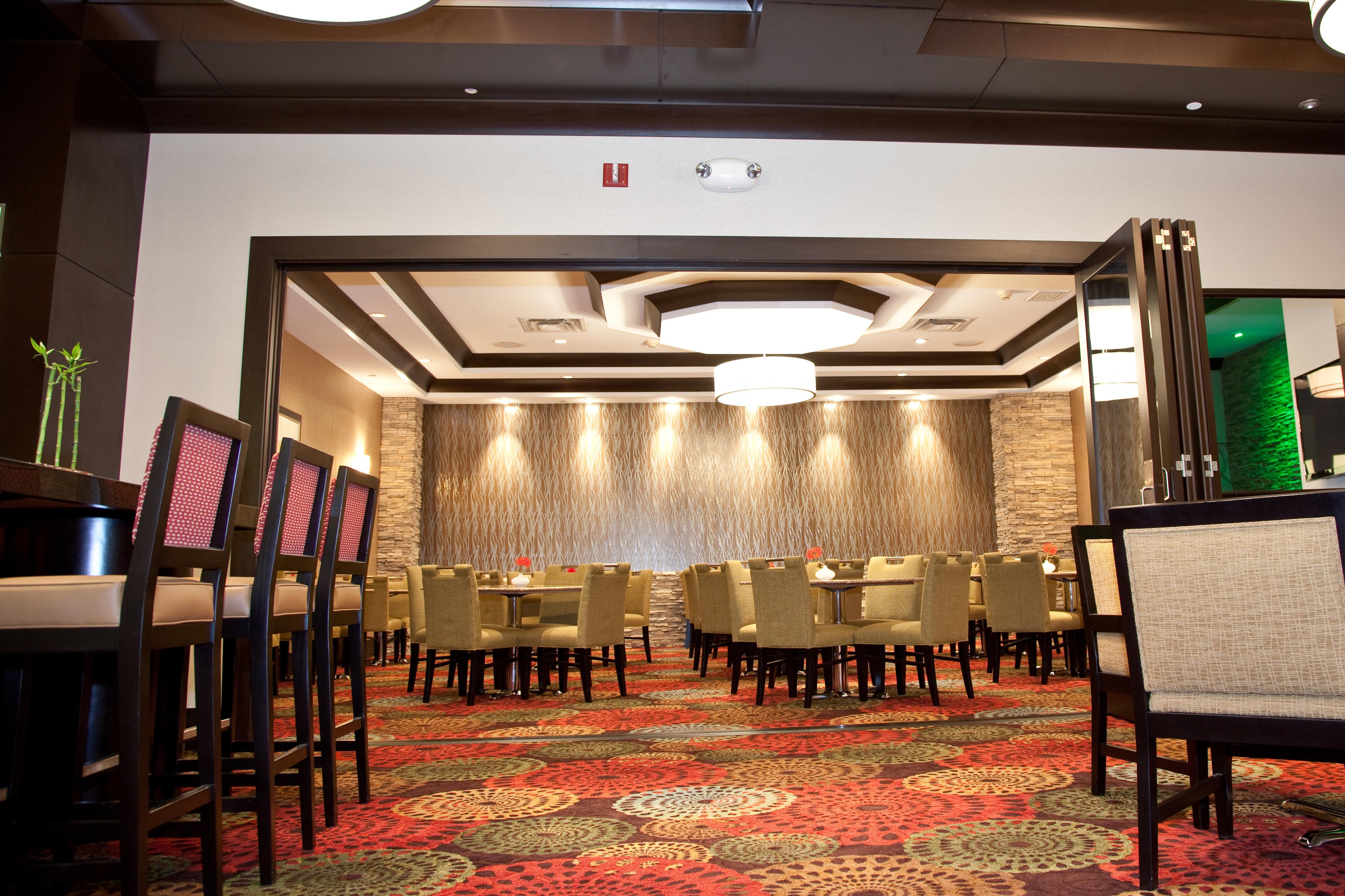 Holiday Inn Hotel & Suites Chicago Northwest - Elgin By Ihg Bagian luar foto