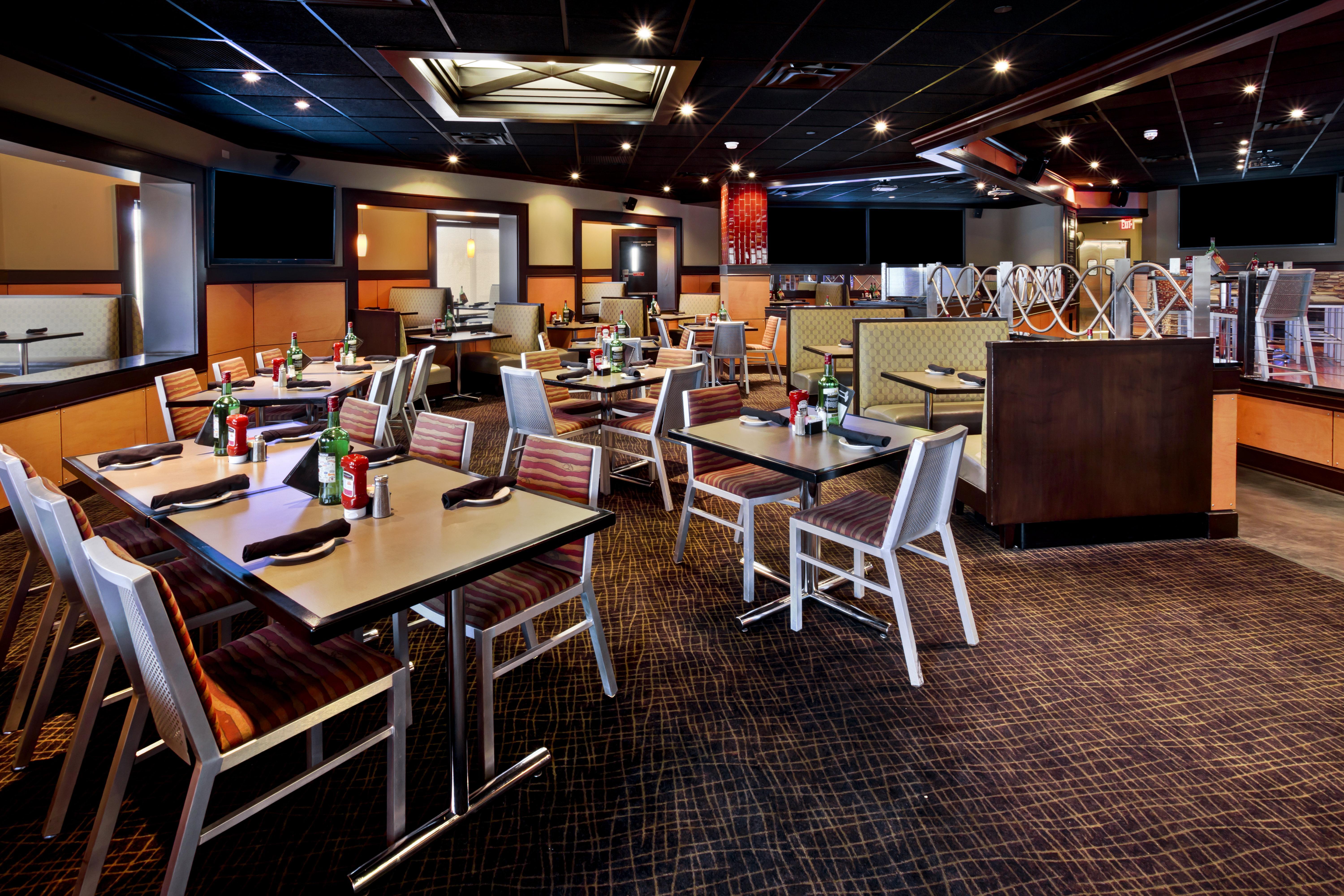 Holiday Inn Hotel & Suites Chicago Northwest - Elgin By Ihg Bagian luar foto
