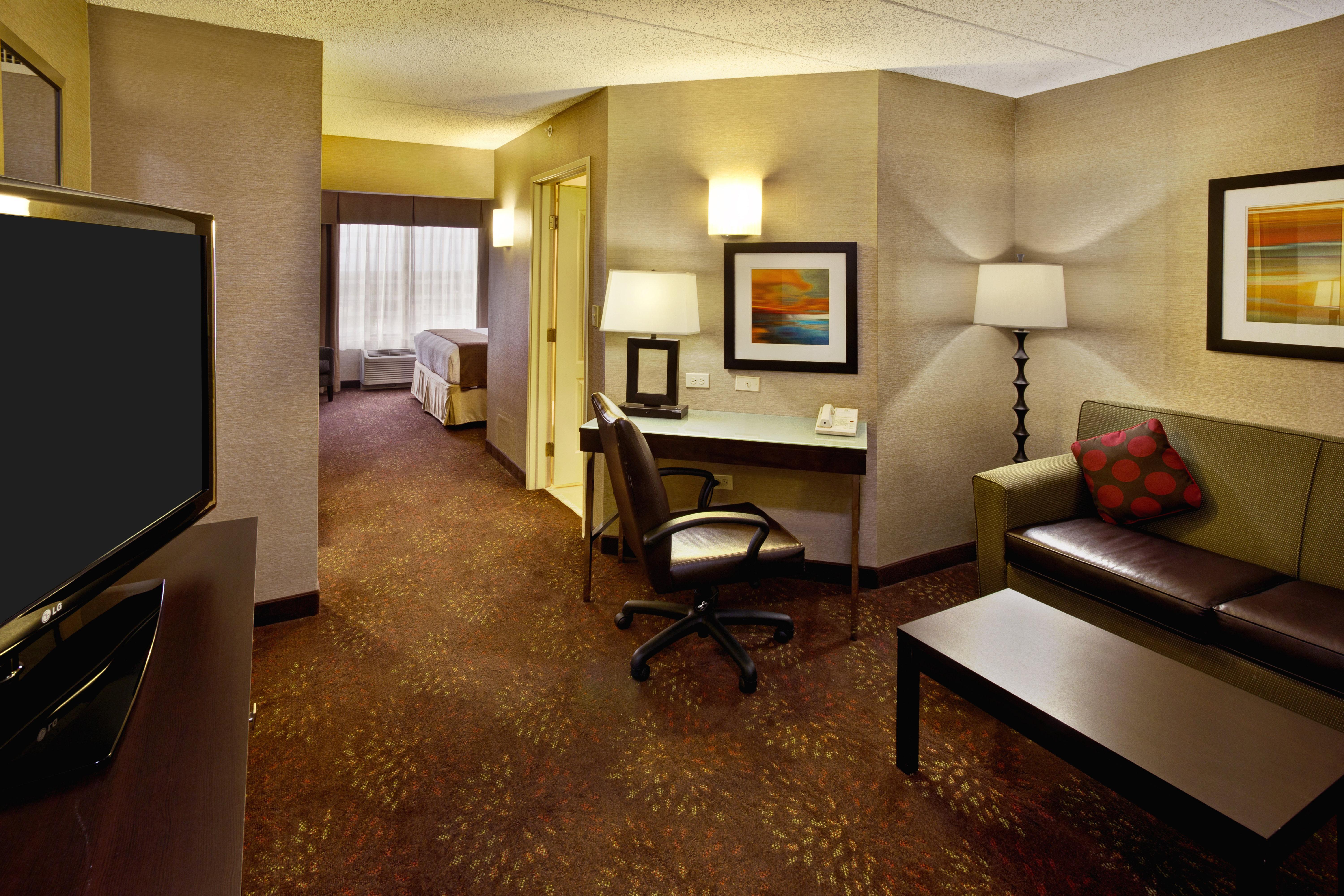 Holiday Inn Hotel & Suites Chicago Northwest - Elgin By Ihg Bagian luar foto