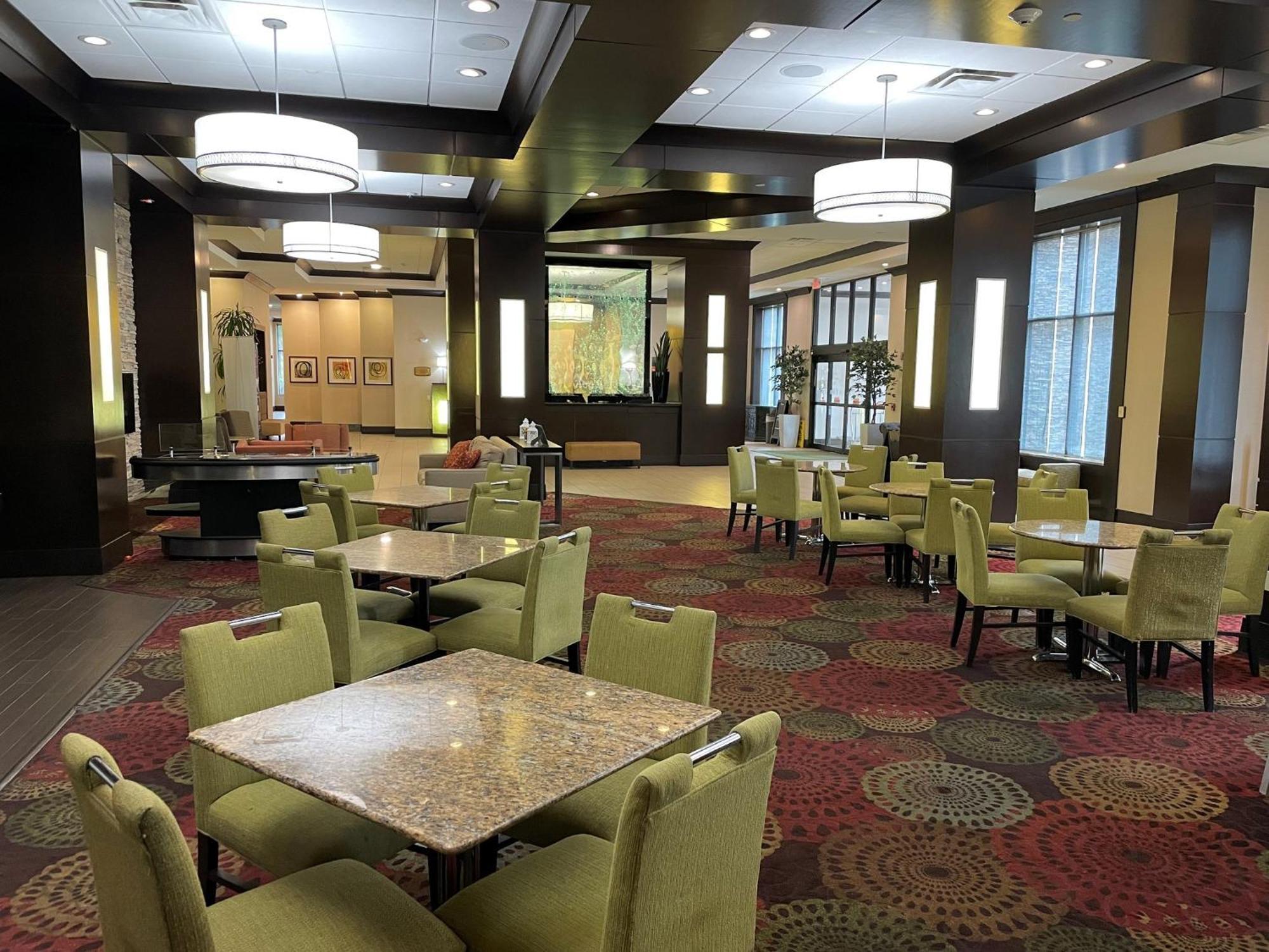 Holiday Inn Hotel & Suites Chicago Northwest - Elgin By Ihg Bagian luar foto